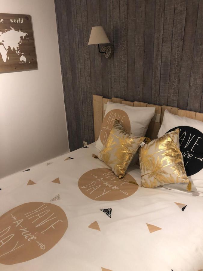Auberge Des Platanes Villevocance Luaran gambar