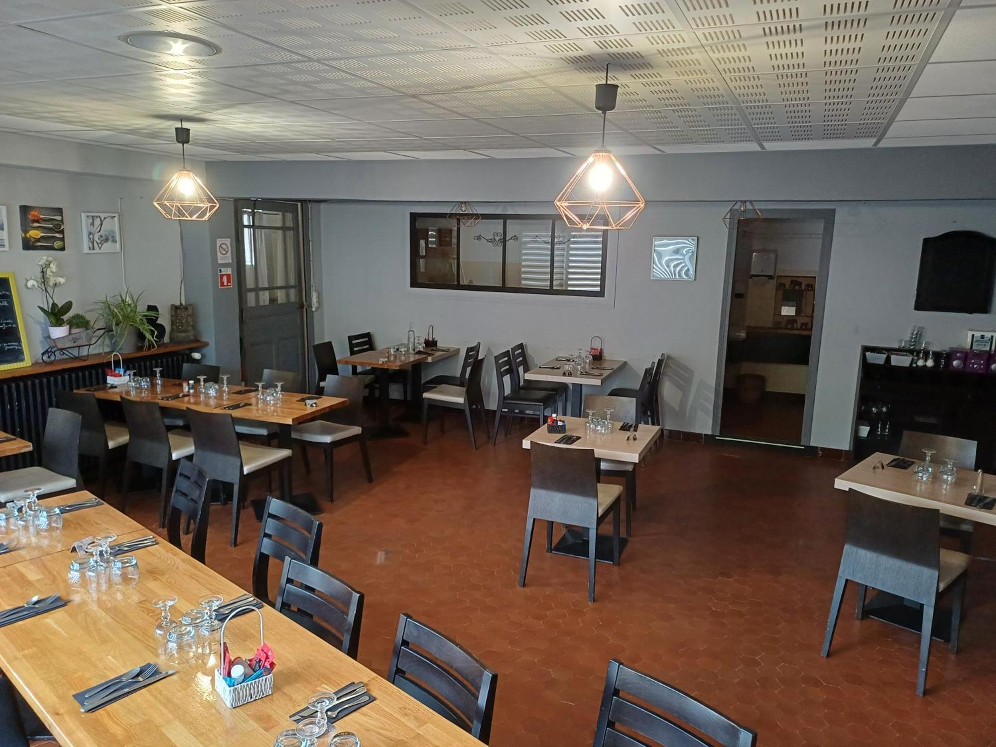 Auberge Des Platanes Villevocance Luaran gambar